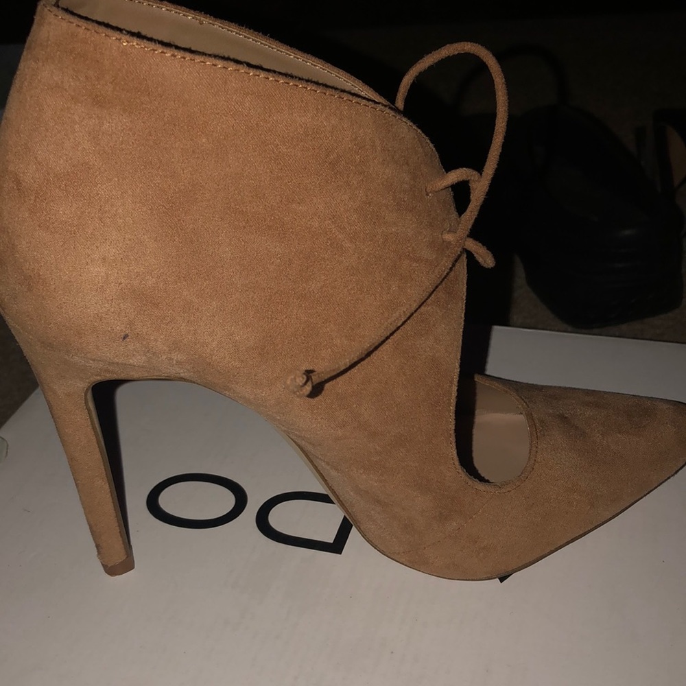 WORN ONCE!